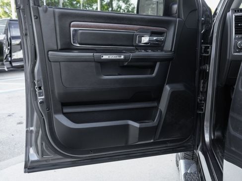 Used 2016 RAM 1500 Laramie w/ Convenience Group AWD/4WD image 31