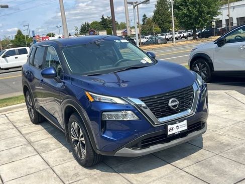 Used 2023 Nissan Rogue SV FWD image 5