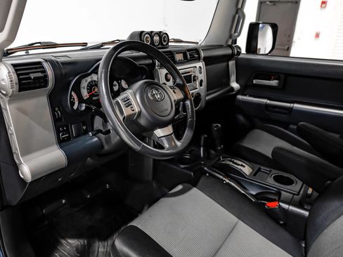 Used 2014 Toyota FJ Cruiser 4WD w/ Trail Teams Ultimate Edition image 21