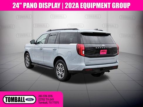 Used 2025 Ford Expedition Active RWD image 5