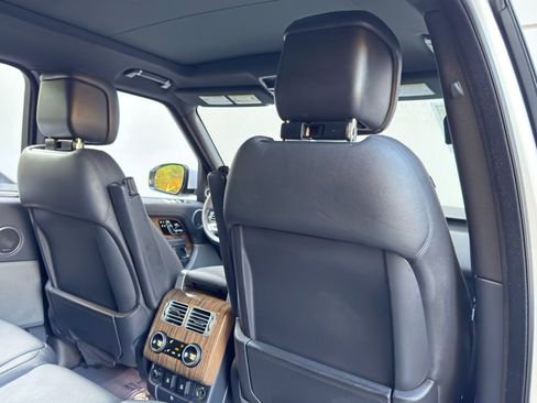 Used 2018 Land Rover Range Rover HSE image 45