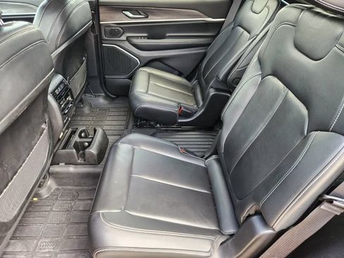 Used 2021 Jeep Grand Cherokee L Limited AWD/4WD image 29