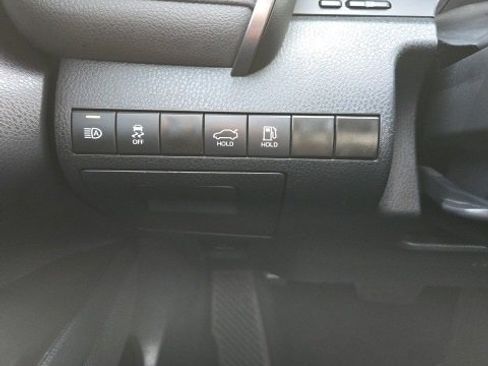 Used 2024 Toyota Camry SE image 10