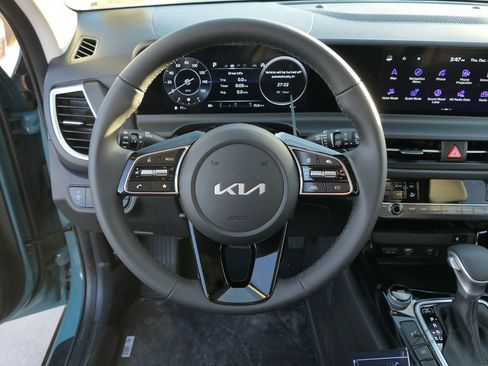 New 2026 Kia Seltos EX image 16