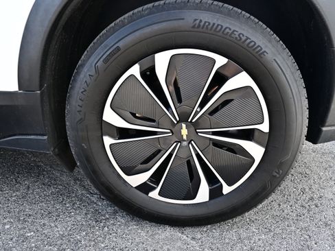 Used 2024 Chevrolet Blazer EV LT image 11