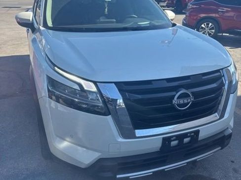 Used 2023 Nissan Pathfinder Platinum w/ Cargo Package image 1