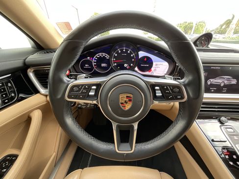 Used 2019 Porsche Panamera 4 image 13