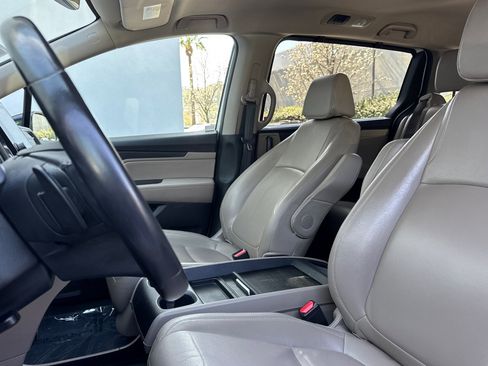 Used 2018 Honda Odyssey EX-L image 25