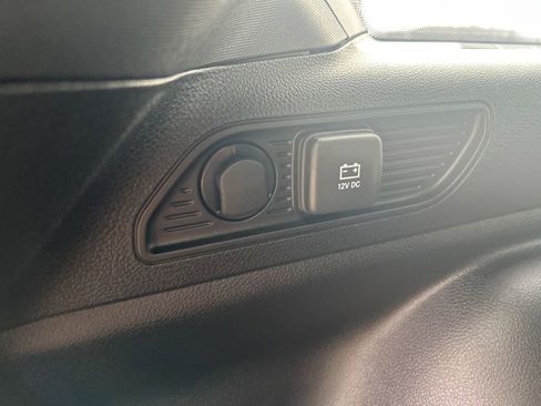 Used 2024 Jeep Grand Cherokee Limited image 12