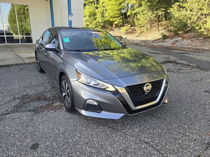 Used 2021 Nissan Altima 2.5 SV