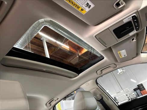 Used 2024 Honda Civic Touring image 23