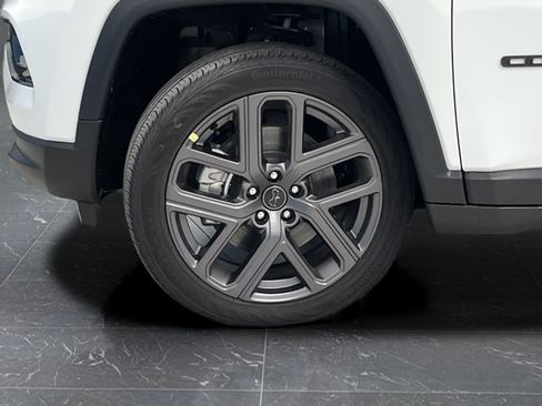 New 2026 Jeep Compass Limited AWD/4WD image 34