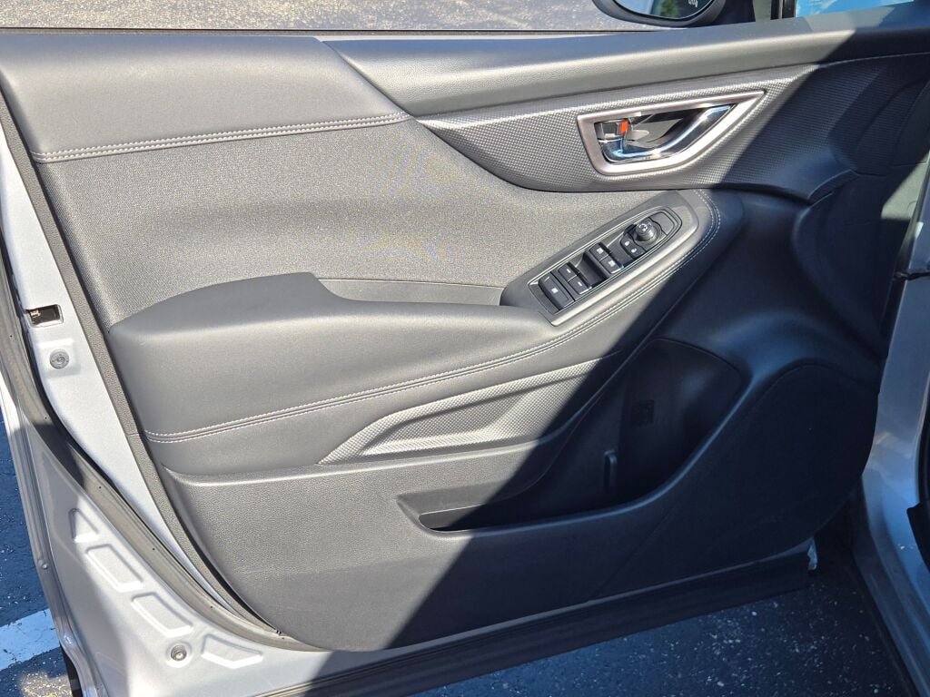 Used 2023 Subaru Forester Premium AWD/4WD image 20