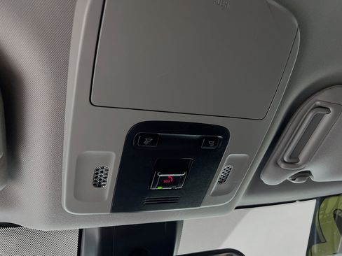 Used 2022 Toyota Camry SE image 21