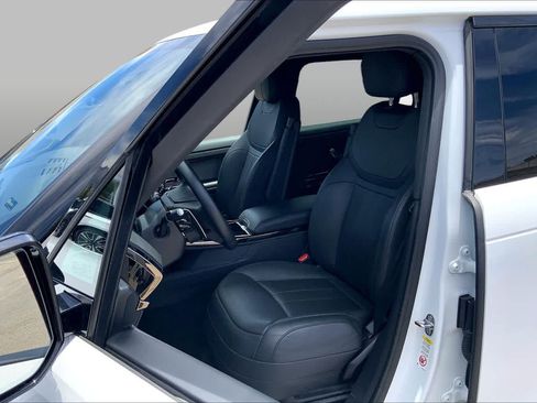 Certified 2025 Land Rover Range Rover Sport SE AWD/4WD image 7