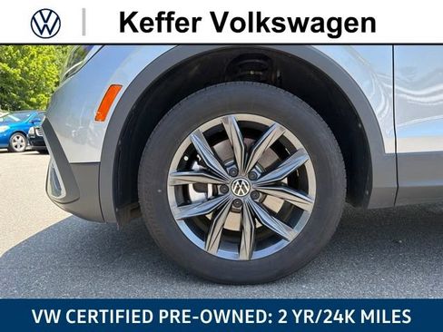 Certified 2023 Volkswagen Tiguan SE FWD image 13