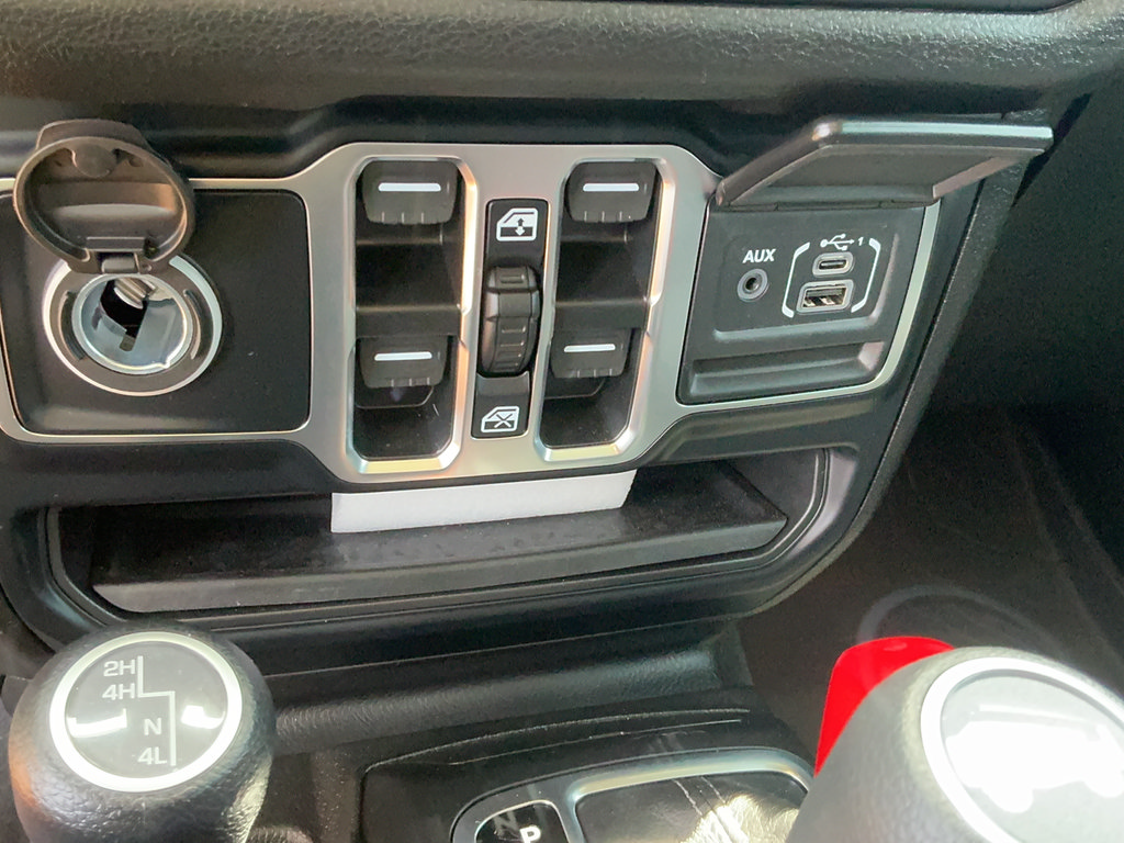 New 2025 Jeep Wrangler Unlimited Sport AWD/4WD image 26