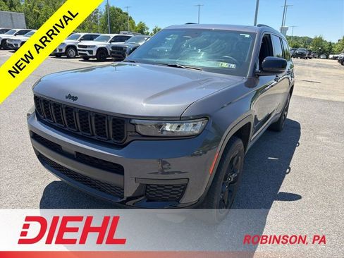 Used 2023 Jeep Grand Cherokee L Laredo AWD/4WD image 2