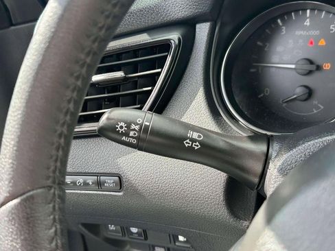 Used 2020 Nissan Rogue S w/ Special Edition Package AWD/4WD image 22