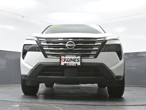 Used 2025 Nissan Rogue SV AWD/4WD image 51