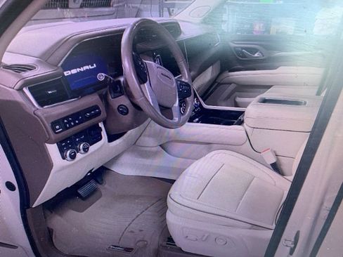 Used 2022 GMC Yukon XL Denali w/ Max Trailering Package image 19