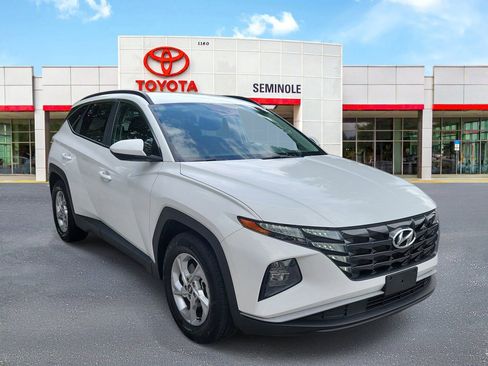 Used 2024 Hyundai Tucson SEL FWD image 2