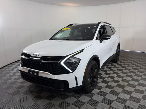 Certified 2025 Kia Sportage X-Line w/ Premium Package AWD/4WD image 2
