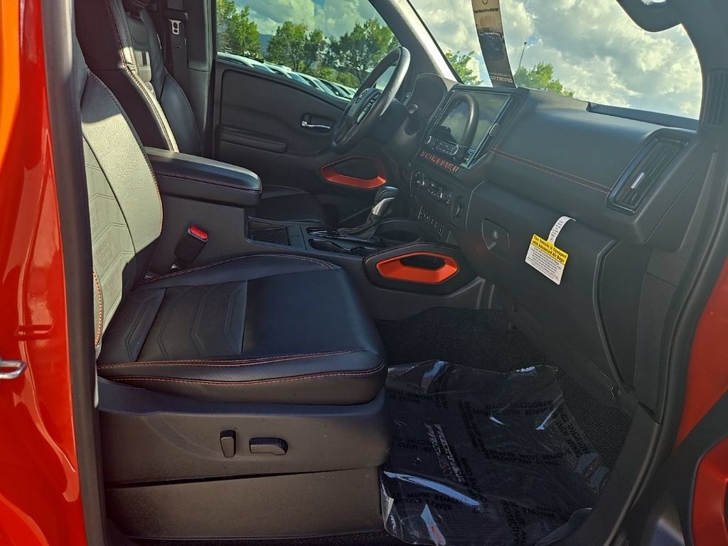 Used 2025 Nissan Frontier PRO-4X w/ Pro Premium Package AWD/4WD image 31