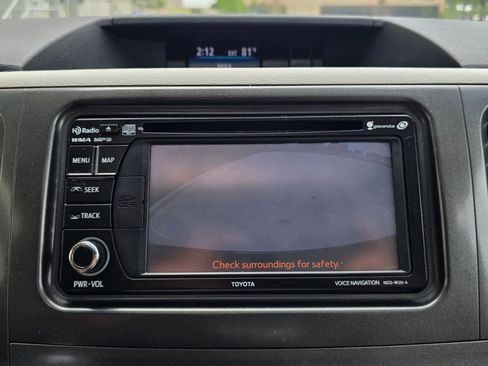 Used 2013 Toyota Sienna XLE FWD image 35