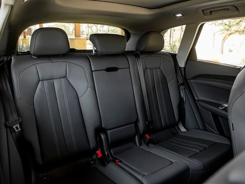 Certified 2025 Audi Q5 Premium w/ Premium Plus AWD/4WD image 24