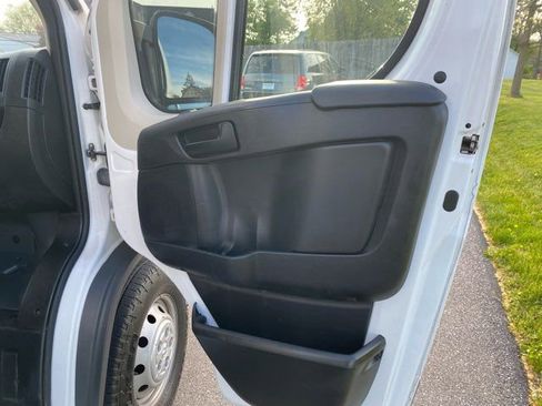 Used 2017 RAM ProMaster 3500 w/ Premium Appearance Group FWD image 16