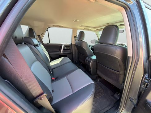 Used 2015 Toyota 4Runner SR5 Premium RWD image 22