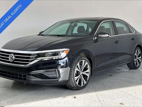 Used 2022 Volkswagen Passat 2.0T SE image 16