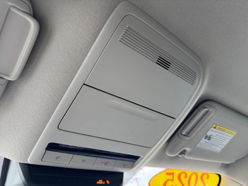 Used 2025 MAZDA CX-50 2.5 Hybrid w/ Weather Package image 18