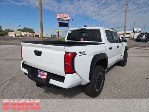 New 2026 Toyota Tacoma TRD Off-Road w/ TRD Off Road Upgrade Package AWD/4WD image 33
