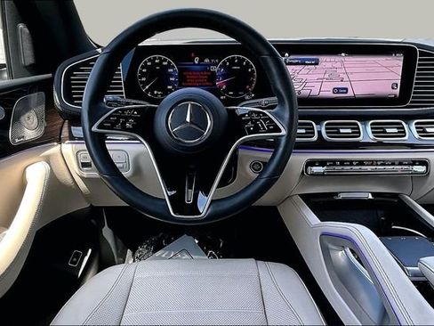 Certified 2024 Mercedes-Benz GLS 450 4MATIC image 11