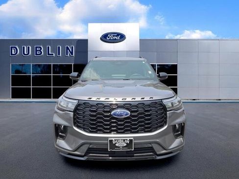 Used 2025 Ford Explorer ST-Line w/ Premium Package RWD image 2