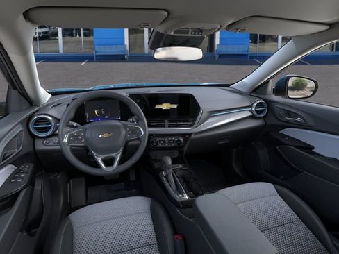 New 2026 Chevrolet Trax LT w/ Driver Confidence Package image 16