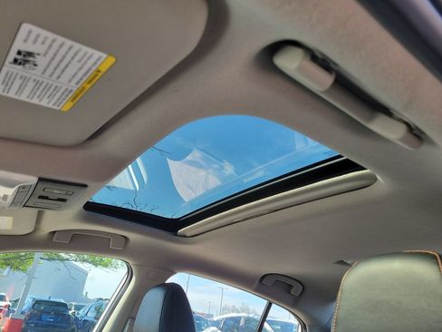 Used 2022 Nissan Sentra SR w/ SR Premium Package FWD image 15