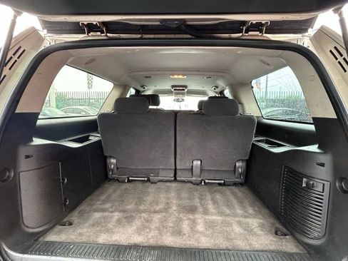 Used 2007 Chevrolet Suburban LS image 12