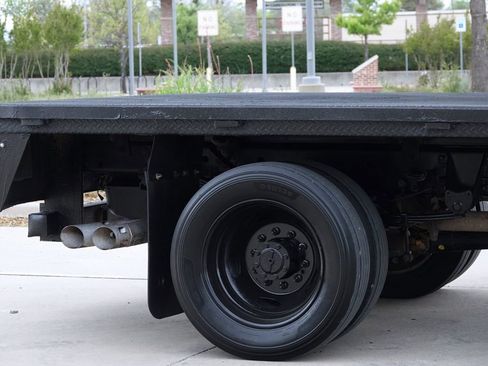 Used 2019 Ford F550 4x4 Crew Cab Super Duty w/ Power Equipment Group image 14