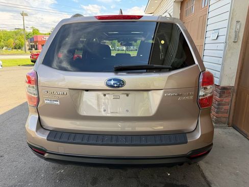 Used 2016 Subaru Forester 2.5i Premium AWD/4WD image 5