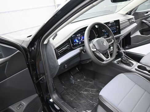 New 2026 Volkswagen Jetta SE image 36