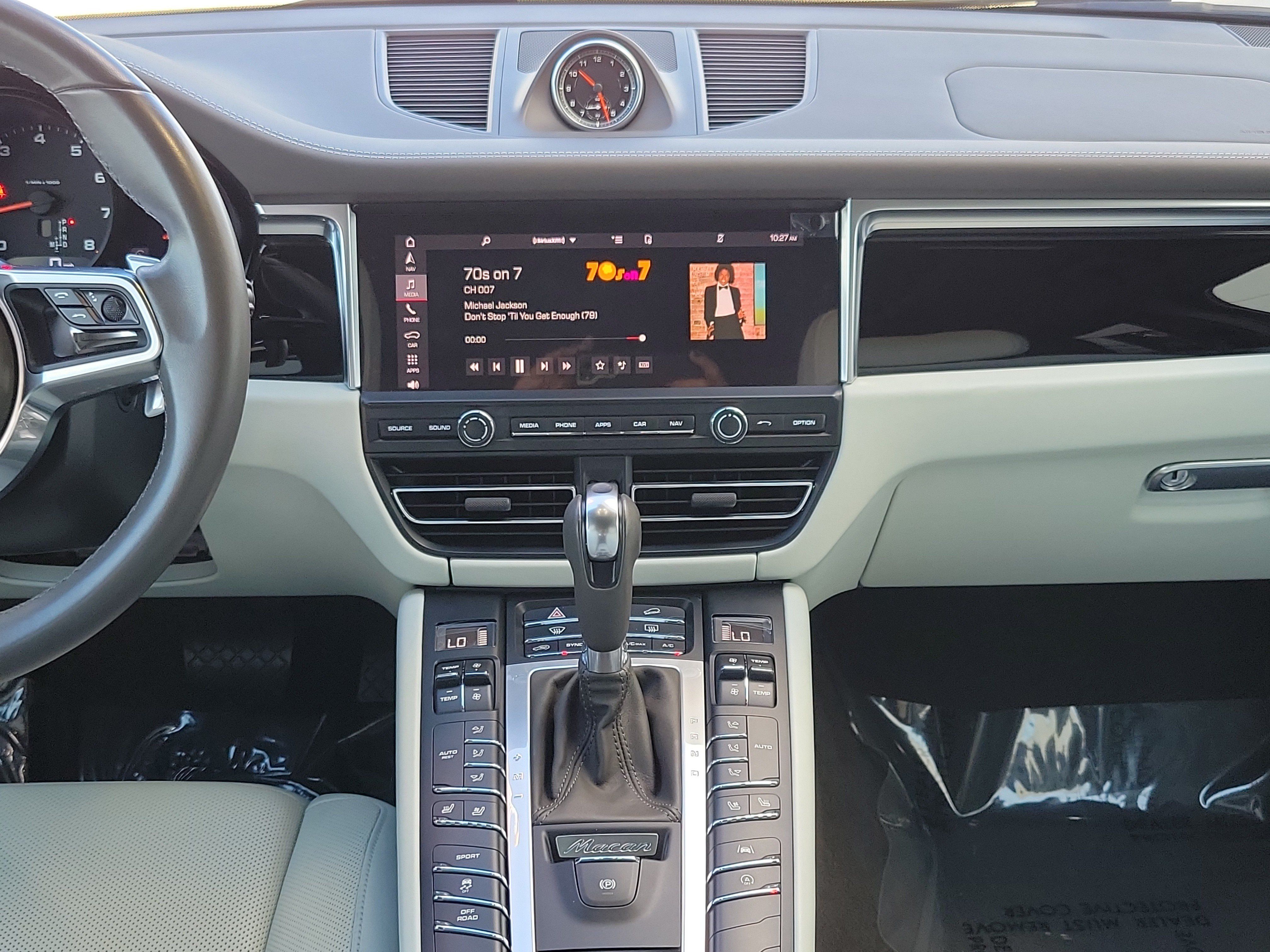 Used 2021 Porsche Macan AWD/4WD image 20