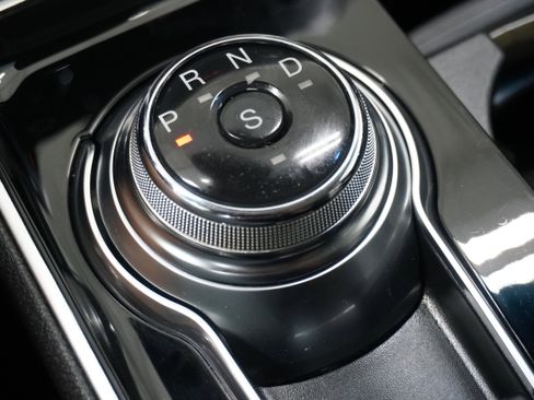 Used 2020 Ford Edge SEL w/ Convenience Package image 17