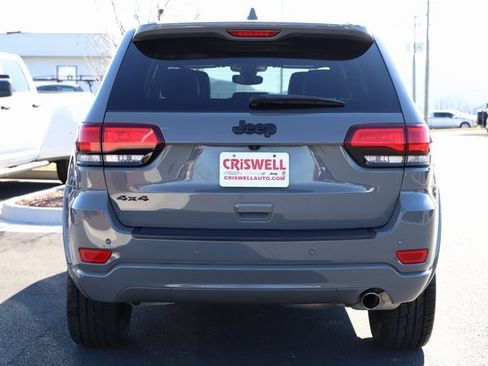 Used 2022 Jeep Grand Cherokee Laredo X image 4