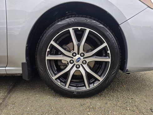 Used 2017 Subaru Impreza 2.0i Limited image 9