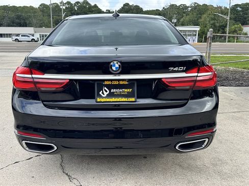 Used 2018 BMW 740i RWD image 6