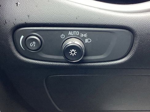 Used 2025 Chevrolet Malibu LT FWD image 25