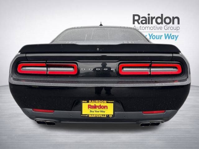 Used 2016 Dodge Challenger R/T Plus RWD image 6